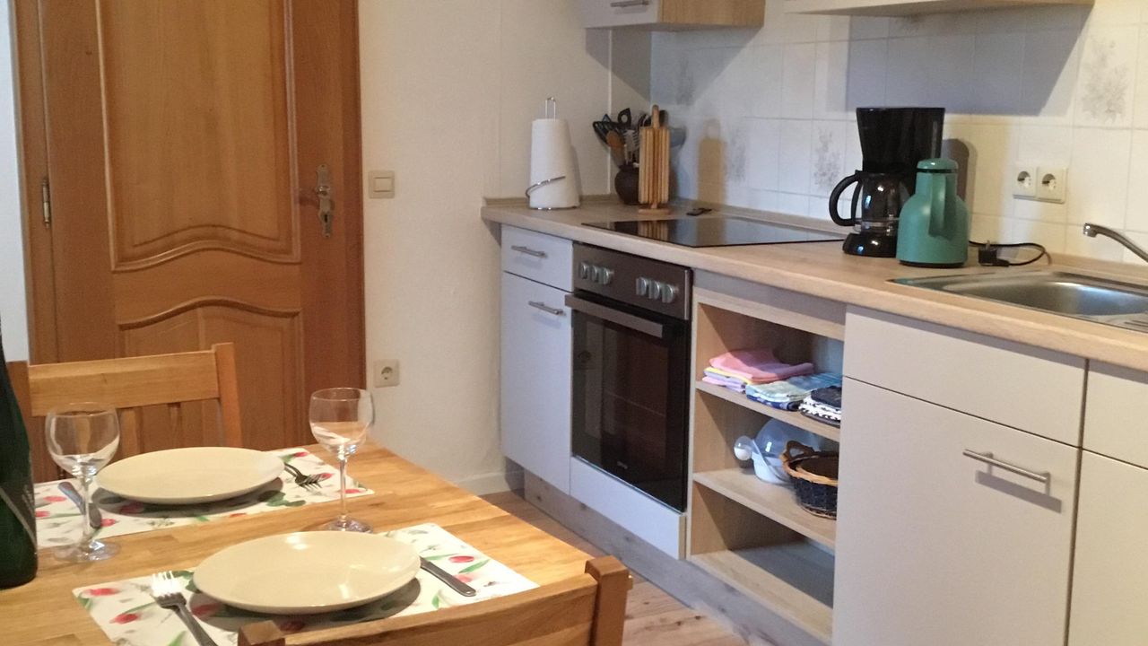 550B7E34-A9EB-47E4-85FB-0991F4ED8746 550B7E34-A9EB-47E4-85FB-0991F4ED8746